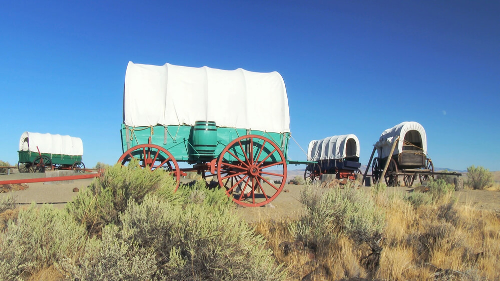 Old West covered wagons circled